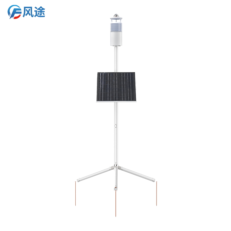 戰(zhàn)場中，碳纖維氣象站實時記錄氣象因素